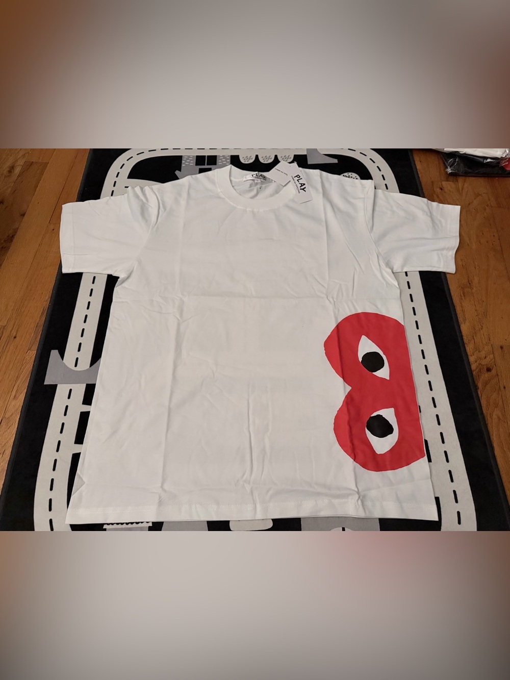 Comme des Garcons PLAY White T-Shirt Oversized Red Heart Logo Men's NWT
